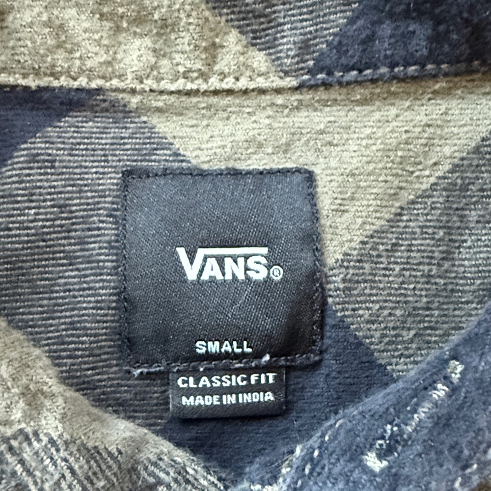 Vans Flannel Button-Up - Picture 2 of 9